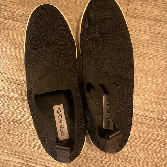 Steve Madden size 8 - Picture 2 of 2